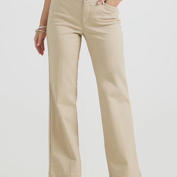WOMEN'S ULTRA LUX WITH FLEX MOTION REGULAR FIT TROUSER PANT IN BUNGLOW KHAKI - Picture 3 of 8